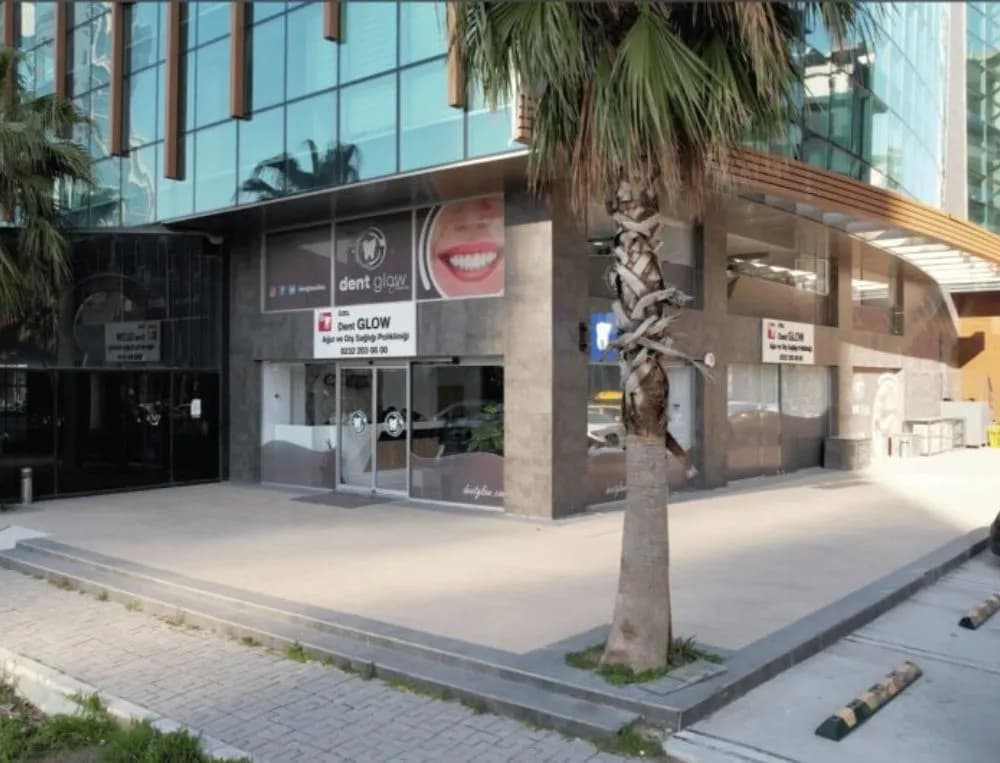 Dent Glow Clinic — photo supplied by the facility